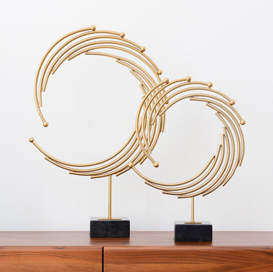 Maison's Golden Geometric Table Decor