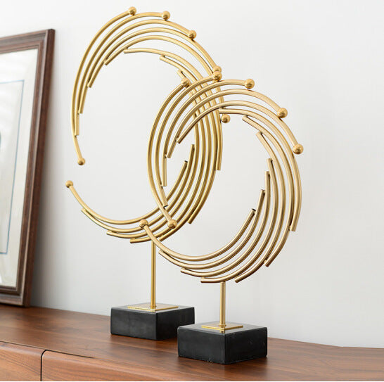Maison's Golden Geometric Table Decor